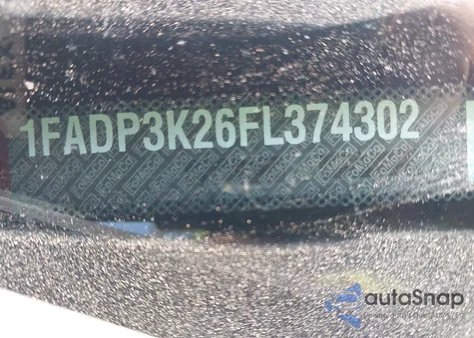 2015 Ford Focus Se z USA, uszkodzony, nr VIN 1FADP3K26FL374302